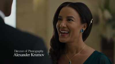 [laughing] - The Groomsmen: First Look