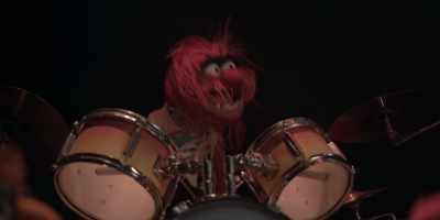 (LAUGHING) - The Muppets Mayhem