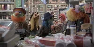 (LAUGHING) - The Muppets Mayhem