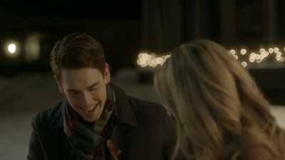 [laughing] - Meeting Mr. Christmas