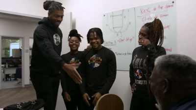 [LAUGHING] - Harlem Globetrotters: Play It Forward