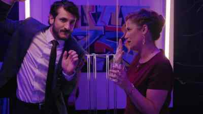 (laughing)
Well done, my darling. - Head Over Heels