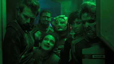 -[laughs]
-Always a new surprise, Winni. - Vagrant Queen