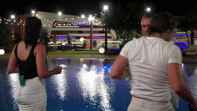 (LAUGHS AND SCREAMS) - Love Island