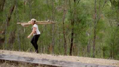 (LAUGHS) I had no idea
stretchers were so heavy. - Aussie Inventions That Changed The World