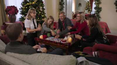 -(laughs)
-(indistinct chatter) - Grounded for Christmas