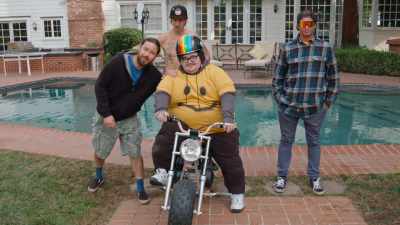 - [laughs]
- [laughs] - Jackass Forever