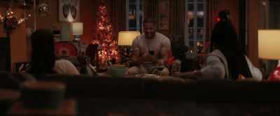 - [laughs]
- [Layla] Ah-- - Meet Me Next Christmas