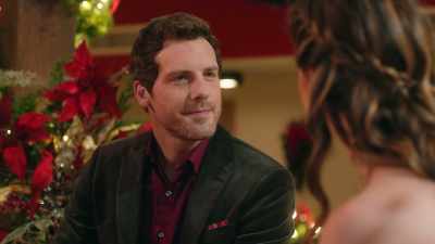 (laughs nervously) - Christmas Love Letter