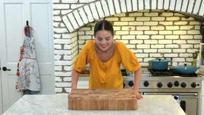 - [laughs] Oh, gosh. - [laughs] - Selena + Chef