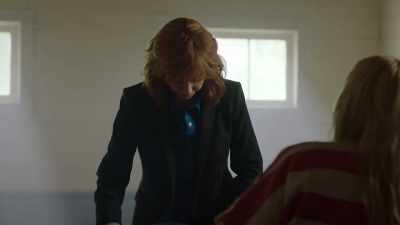 [laughs] okay, respect? - Reba McEntire's The Hammer