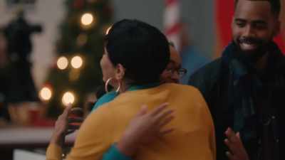 [laughs] - The Great Holiday Bake War