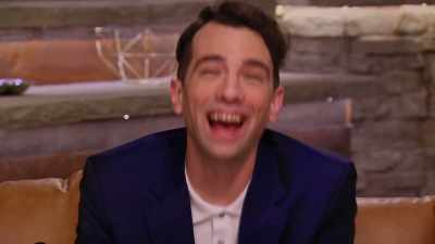 [laughs] - LOL: Last One Laughing Canada