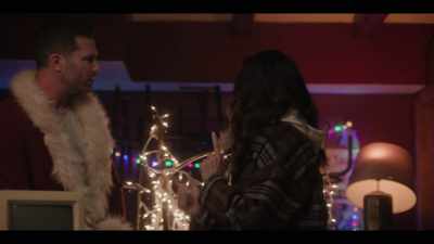 [laughs] - Catch Me If You Claus