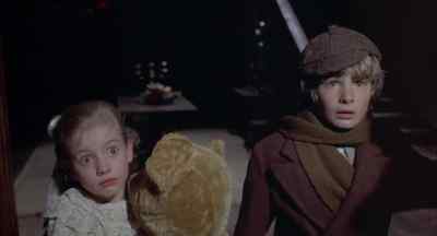 [LAUGHS] - Whoever Slew Auntie Roo?