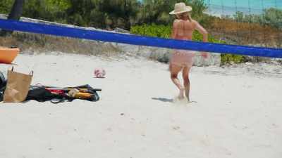 [laughs] - The Real Housewives Ultimate Girls Trip