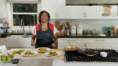 - [laughs] - Selena + Chef