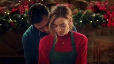 [laughs] - A Taste of Christmas