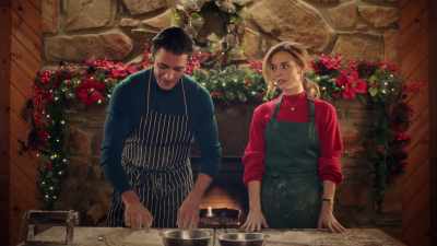 [laughs] - A Taste of Christmas