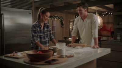 [laughs] - Christmas Unleashed