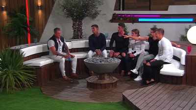 (LAUGHS) - Love Island