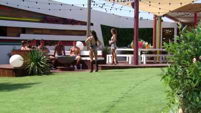 (LAUGHS) - Love Island