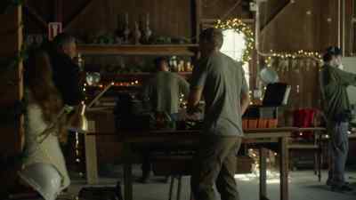 [laughs] - A Carpenter Christmas Romance