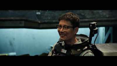 [laughs] - The Wandering Earth