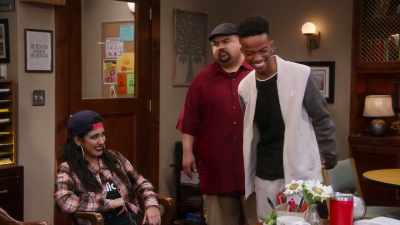 [laughs] - Mr. Iglesias
