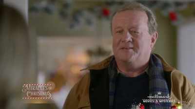 [laughs] - Time for Me to Come Home for Christmas