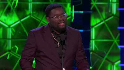 [ Laughs ] - Comedy Central Roast of Bruce Willis