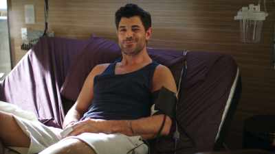(LAUGHS) - The Resident