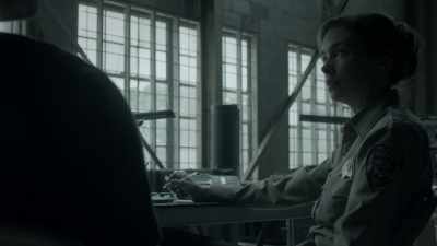 [laughs] - Eyewitness