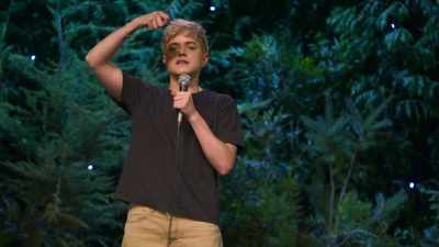 [laughs] - Mae Martin: SAP