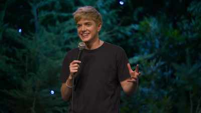 [laughs] - Mae Martin: SAP