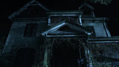 (LAUGHS)
(SCREAMS) - Curse of Chucky