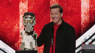 [laughter and applause] - Jeff Dunham:  I'm With Cupid