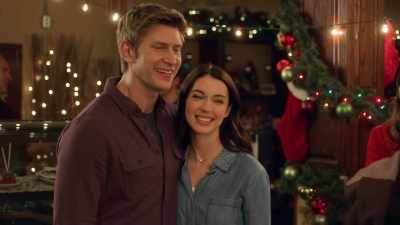 [laughter and applause] - A Sweet Christmas Romance