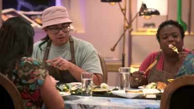(laughter, chatter) - Secret Chef