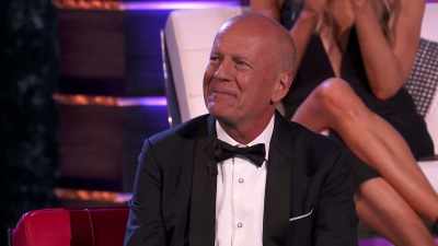 [ Laughter,
cheers and applause ] - Comedy Central Roast of Bruce Willis