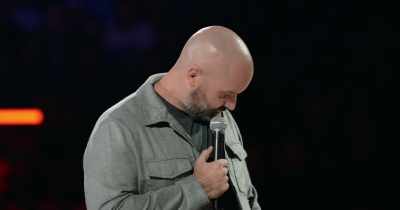 [laughter continues] - Tom Segura: Sledgehammer