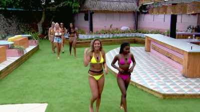 [LAUGHTER]
>> I'M NOT GOING TO DENY IT. - Love Island