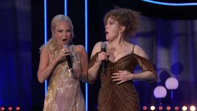 [ Laughter ] - Carol Burnett: 90 Years of Laughter + Love