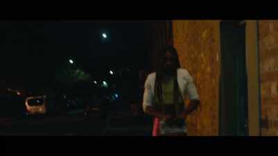 [laughter] - Femme