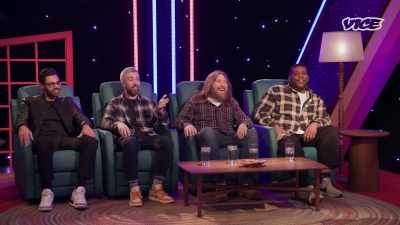 [laughter] - Super Maximum Retro Show