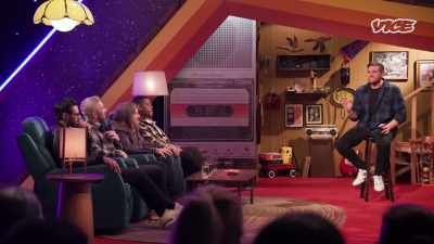 [laughter] - Super Maximum Retro Show