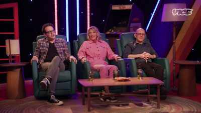 [laughter] - Super Maximum Retro Show