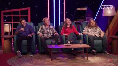 [laughter] - Super Maximum Retro Show