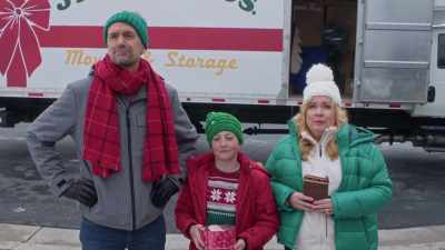 [laughter] - Haul Out the Holly: Lit Up