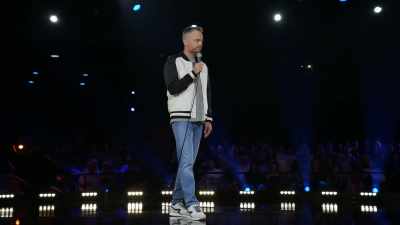 [laughter] - Nate Bargatze: Hello World